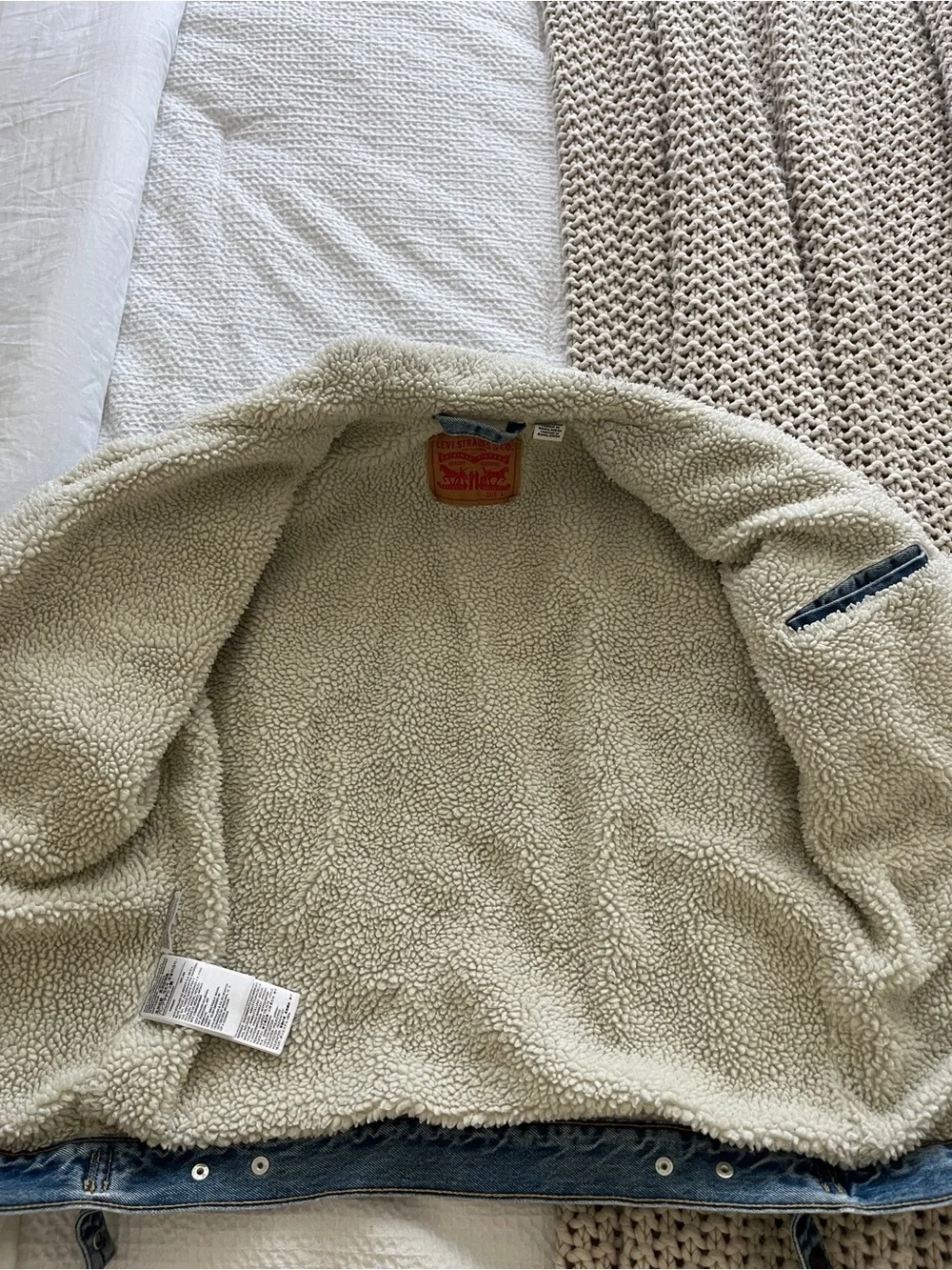 Levi's Blue Denim Sherpa Trucker Jacket - L